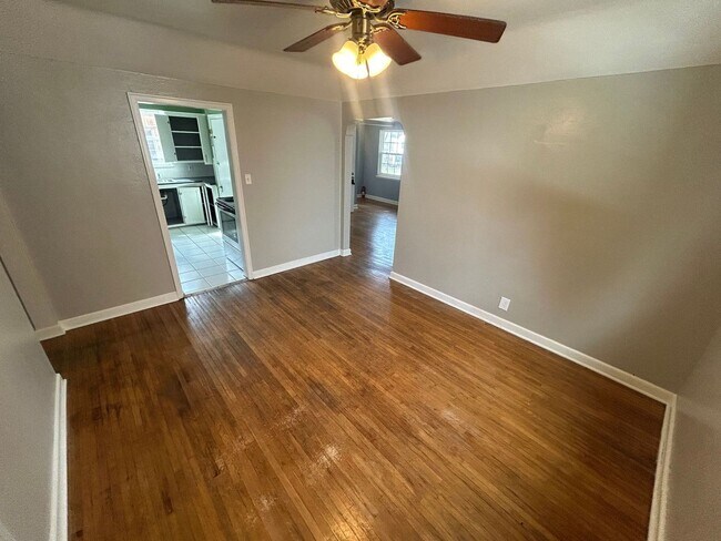 Building Photo - 2734 Powhattan Pkwy