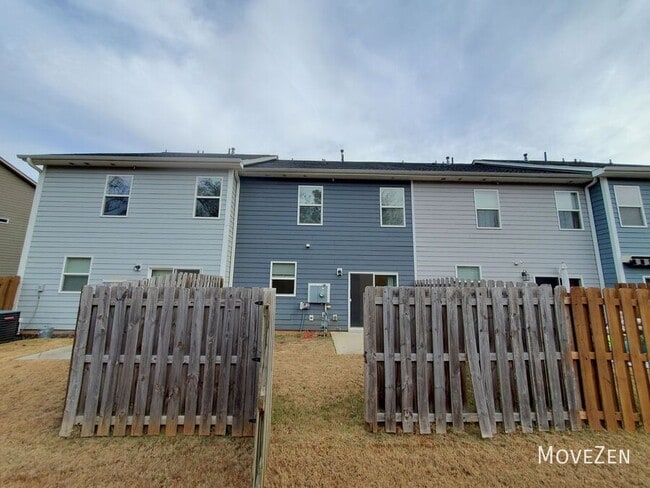 Building Photo - 203 Hartland Pl