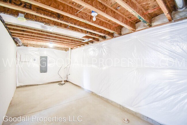 Building Photo - 4 br, 3 bath House - 1004 Warren St