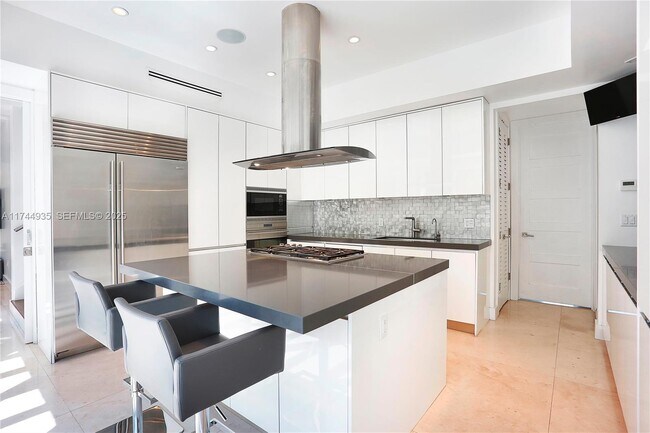 Building Photo - 573 Warren Ln