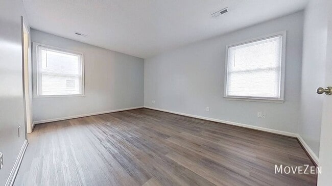 Building Photo - 3004 Bardwell Rd
