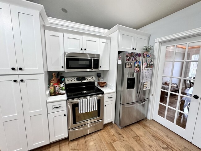 Building Photo - 92 Water Cliff Dr