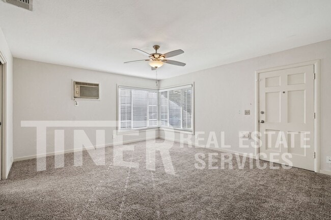 Building Photo - 208 43rd St