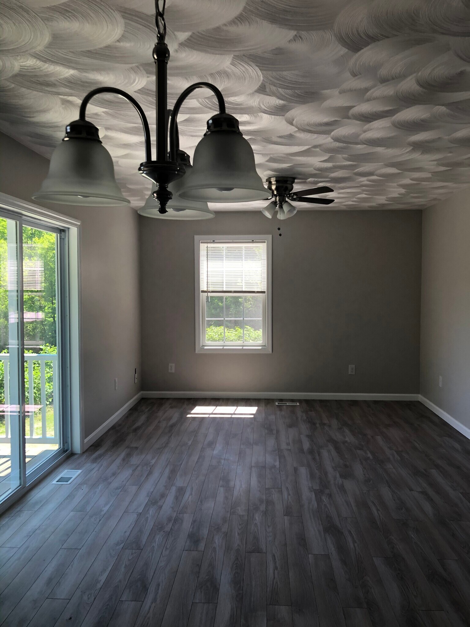 Living room - 697 Putnam Pike