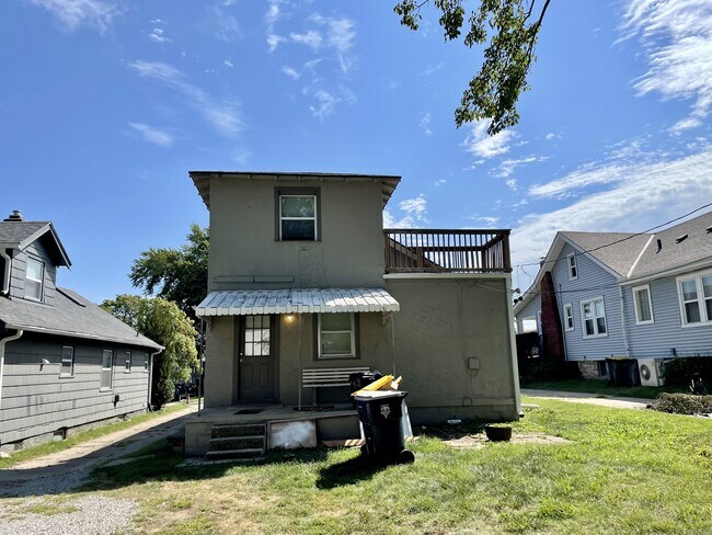 Building Photo - 230 W 73rd Terrace