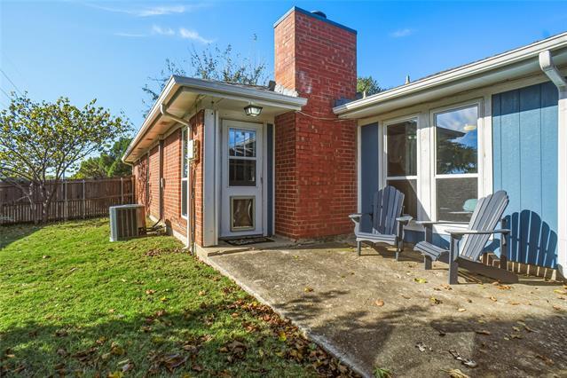 Building Photo - 702 Michol St