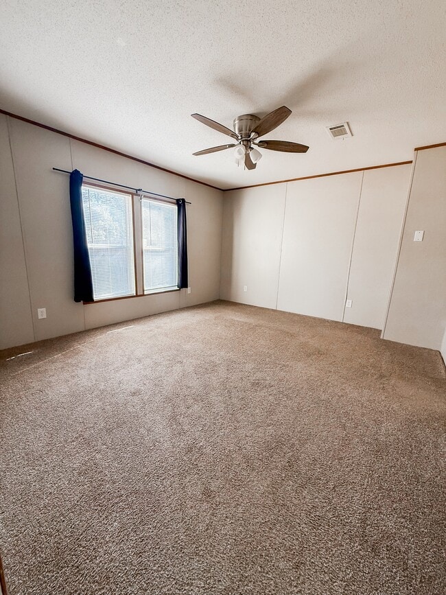 Building Photo - 1430 Shadeville Rd