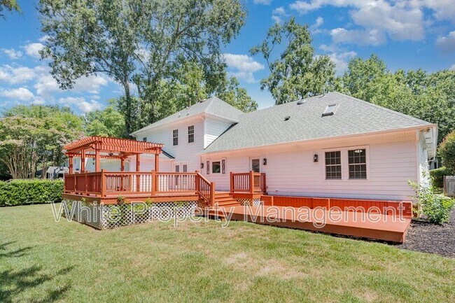 Building Photo - 6121 Dovefield Rd