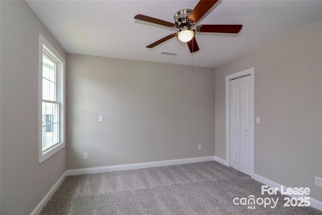Building Photo - 3967 Newhall Dr NW