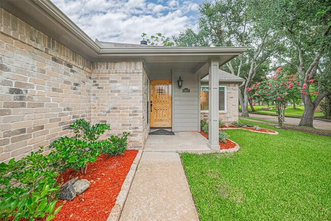Building Photo - 3407 Hillstone Dr
