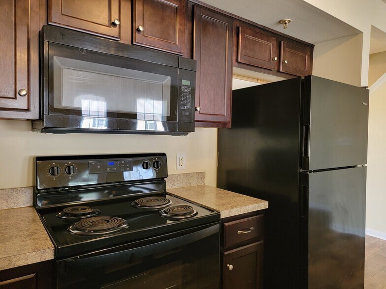 Building Photo - 118 Park Place Cir