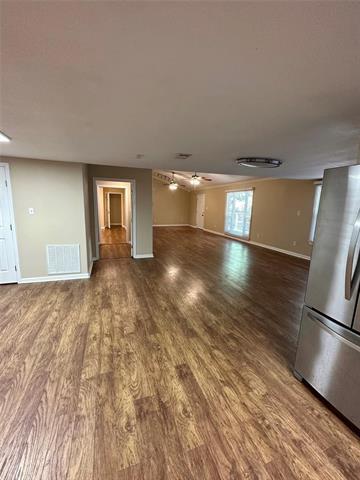 Building Photo - 2411 County Rd 2235