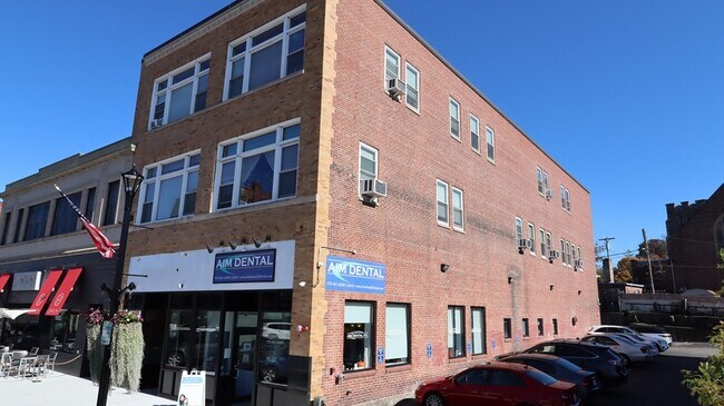 Building Photo - 25 High St
