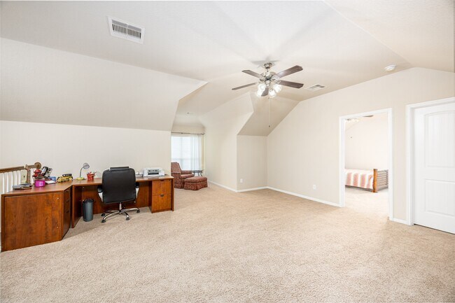 Building Photo - 33311 Greenfield Forest Dr