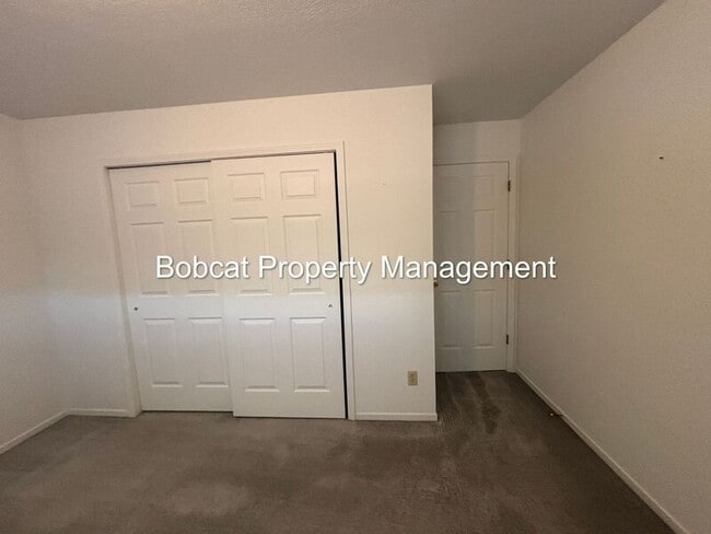 Building Photo - 628 Long Valley Rd