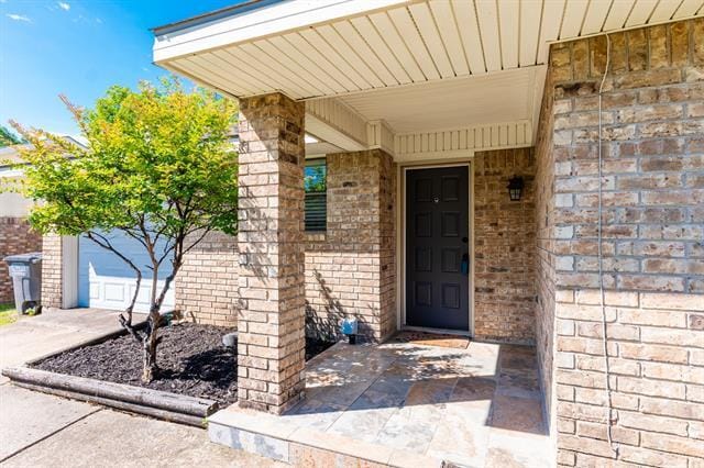 Building Photo - 5017 Brookview Dr