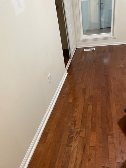 Building Photo - 2001 Peppertree St