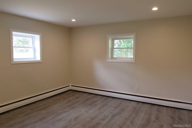 Building Photo - 1425 NY-82