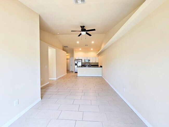 Building Photo - Charming 3BR/2BA