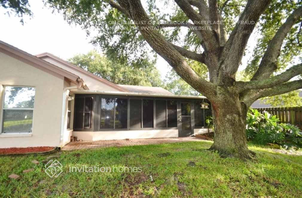 Building Photo - 10323 Ashley Oaks Dr