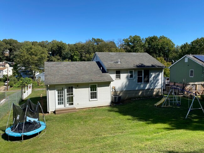 Building Photo - 6621 Greenvale Pkwy