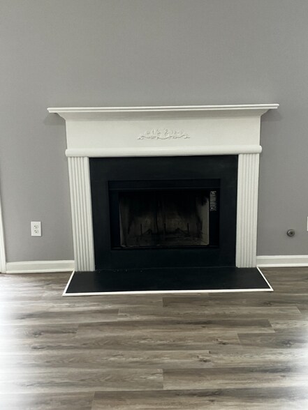 Building Photo - 25 Brookvalley Ct W