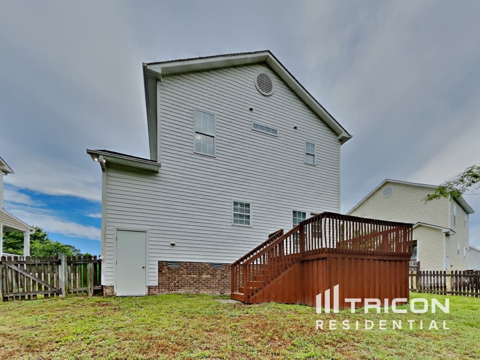 Building Photo - 513 Oak Dare Ln