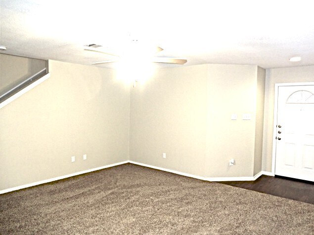 Building Photo - 13209 Thome Valley Dr