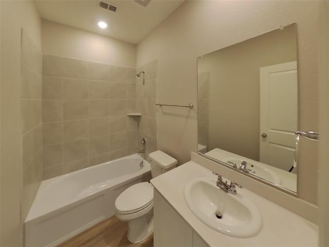 Building Photo - 431 Walpole Ct