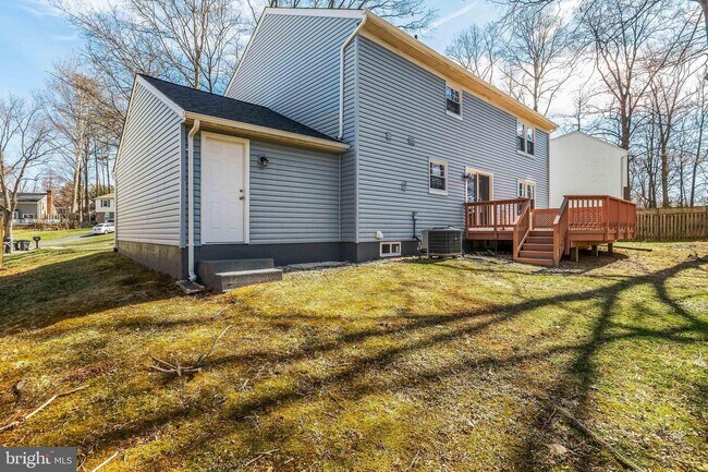 Building Photo - 9003 Fox Lair Dr