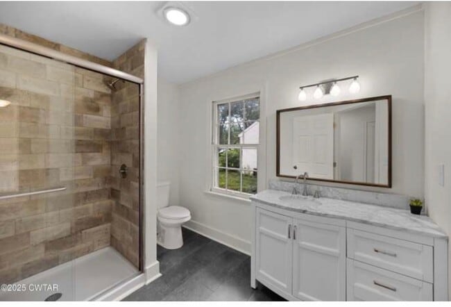 Building Photo - New Listing