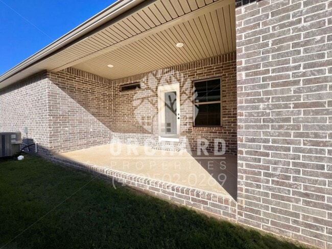 Building Photo - Tontitown- Single-Family Home- Beautiful Blakely Plan