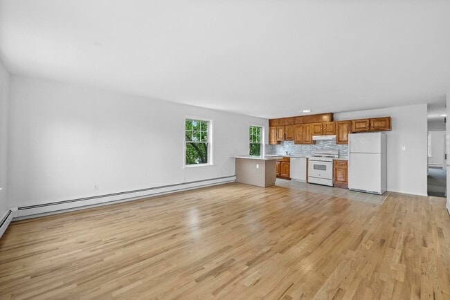 Building Photo - 282 St Pauls Ave