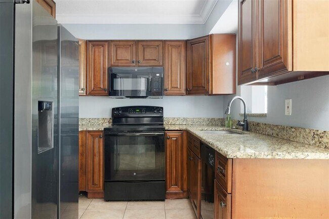 Building Photo - 727 14th St S