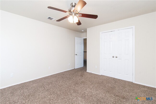 Building Photo - 1207 Fawn Lily Dr