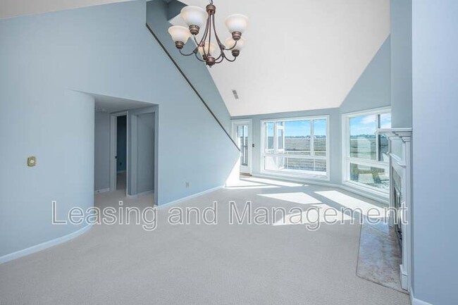 Building Photo - 242 Little Oak Island Dr