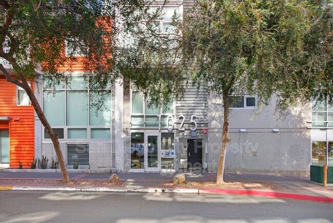 Building Photo - 1025 Island Ave