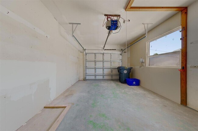 Building Photo - 315 82nd Ave