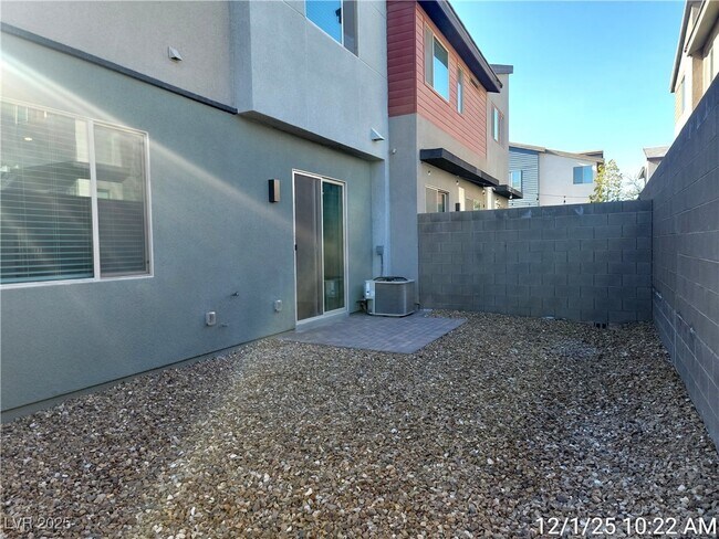 Building Photo - 3210 Centano Ave