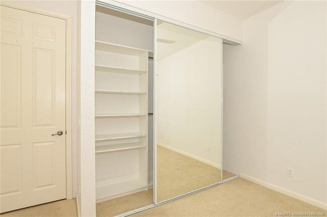 Building Photo - 2206 SW Cape Cod Dr