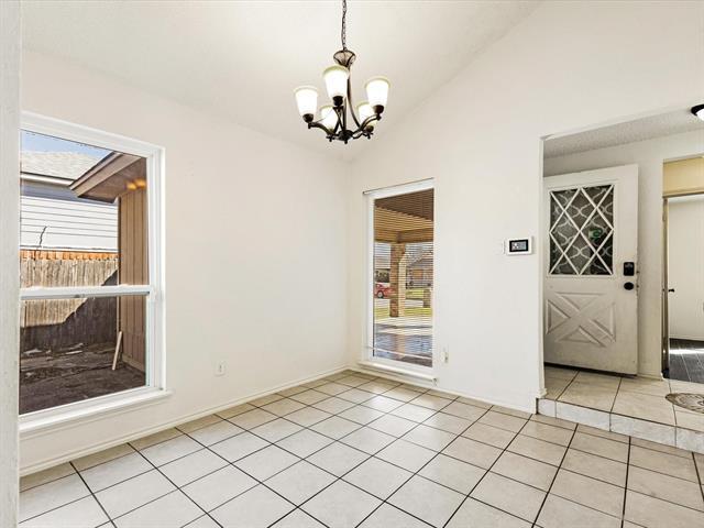 Building Photo - 4621 Riverpark Dr