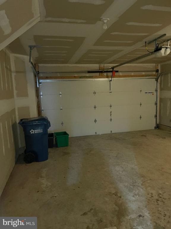 Building Photo - 12039 Kemps Landing Cir