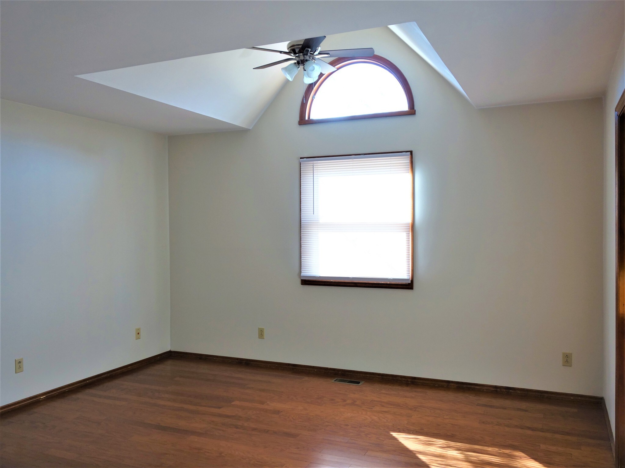 Bedroom One - 2909 S Sare Rd