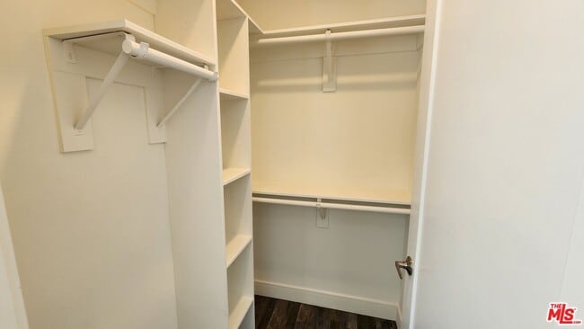 Building Photo - 1255 N Kingsley Dr