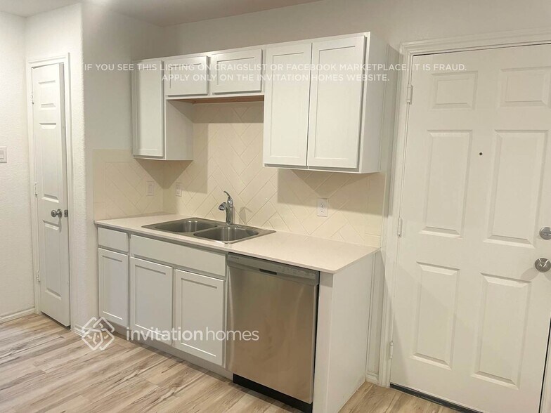 Building Photo - 22412 Sonora River Trce