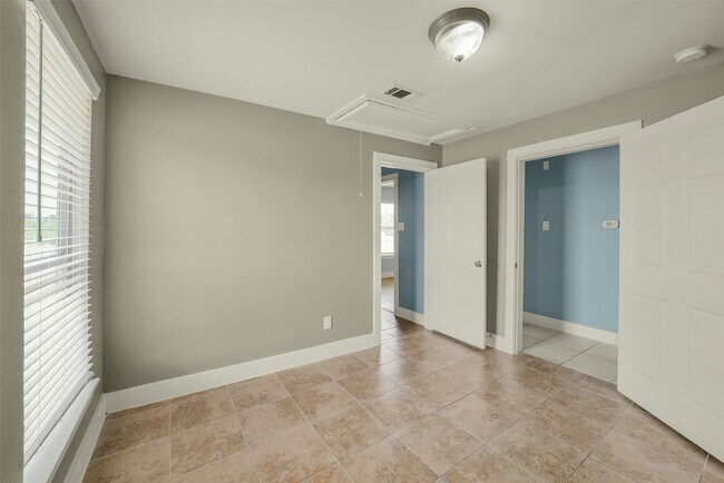 Building Photo - 22405 Beckendorff Rd