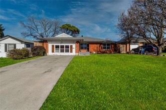 Building Photo - 2605 San Medina Ave