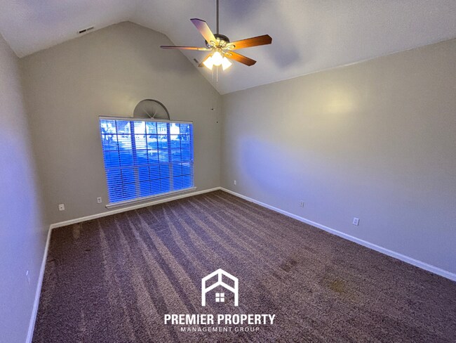 Building Photo - 416 Chadwick Cir