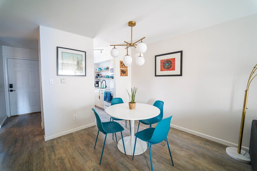 Building Photo - 4535 North Carefree Circle