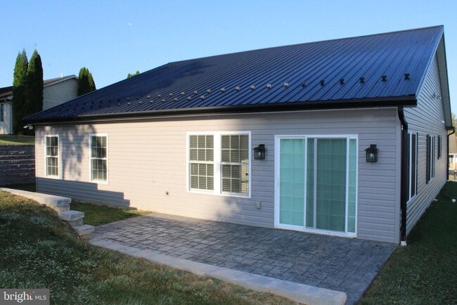 Building Photo - 775 DRIVE